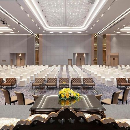 Asawin Grand Convention Hotel Banguecoque Exterior foto